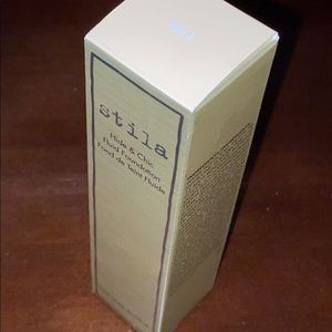 Brand new Stila Dream Chic Foundation